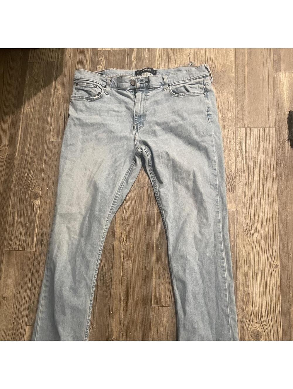 Hollister Light Wash Blue Jeans Women's Size 36x32 Y2K Denim